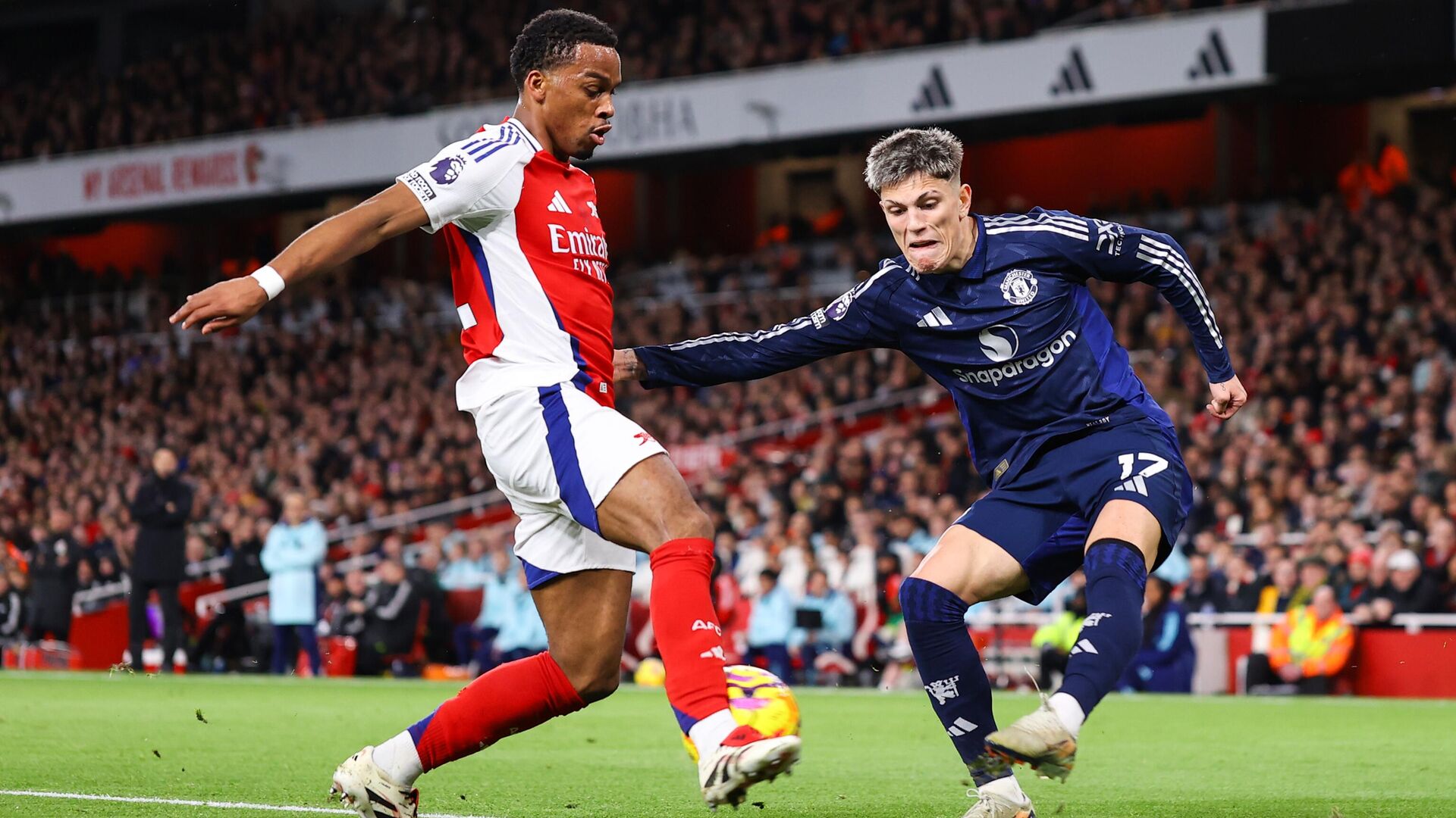 Эпизод из мачта Арсенал - Манчестер Юнайтед - РИА Новости, 1920, 12.01.2025