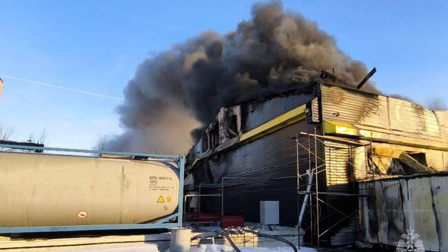 Пожар в промзоне в Челябинске