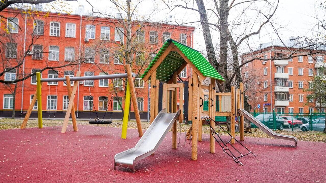 Результаты первого этапа благоустройства возле станции МЦД-4 Серп и Молот в Москве Результаты первого этапа благоустройства возле станции МЦД-4 Серп и Молот в Москве - РИА Новости, 1920, 13.01.2025