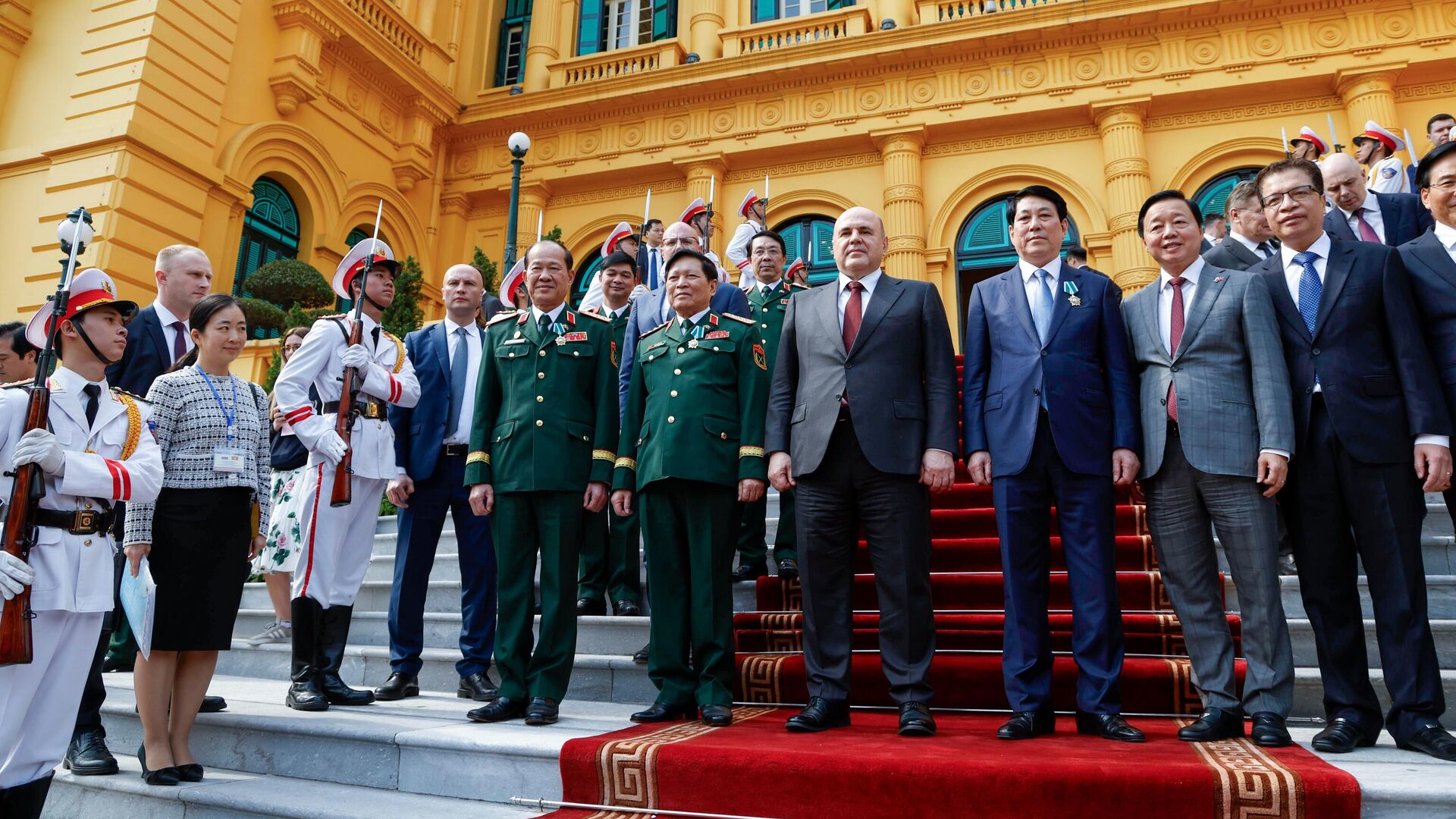 Председатель правительства РФ Михаил Мишустин в Ханое - РИА Новости, 1920, 15.01.2025