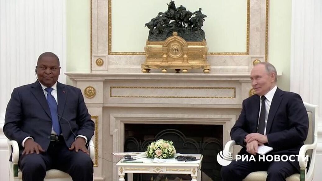 Путин на переговорах с главой ЦАР анонсировал подписание новых документов