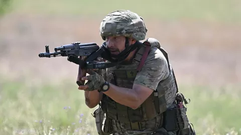 Боец отряда на тренировке.