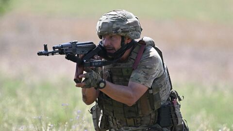 Боец отряда на тренировке.