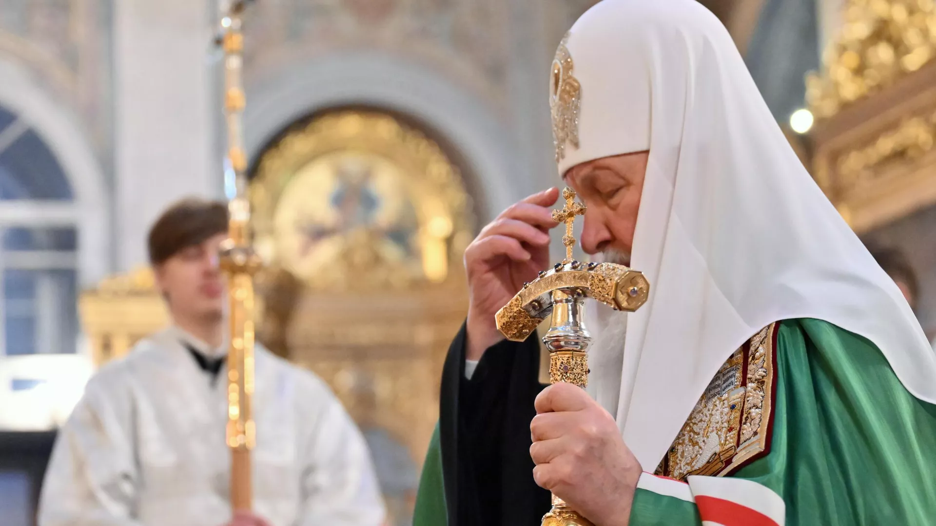 Патриарх Московский и всея Руси Кирилл совершает Божественную литургию в Богоявленском кафедральном соборе в Москве. 18 января 2025 - РИА Новости, 1920, 19.01.2025