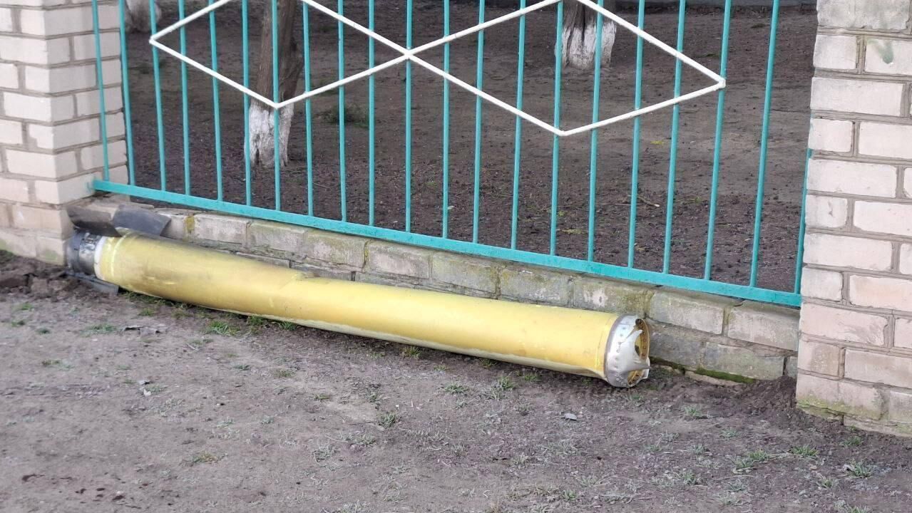Фрагмент боеприпаса после удара ВСУ по селу Бехтеры Херсонской области - РИА Новости, 1920, 22.01.2025
