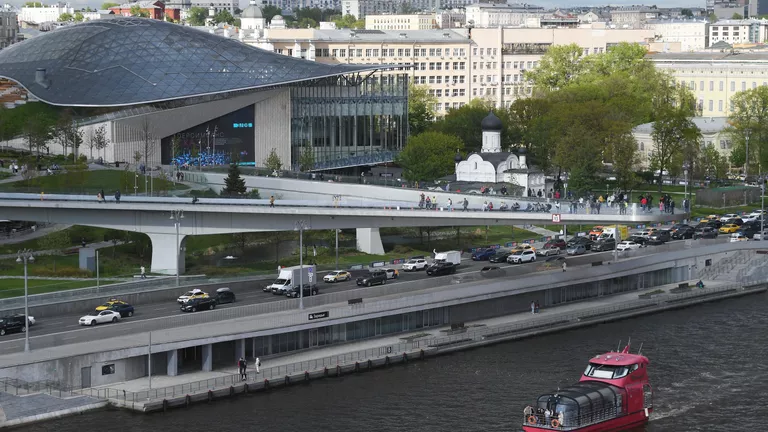 Концертный зал парка Зарядье в Москве