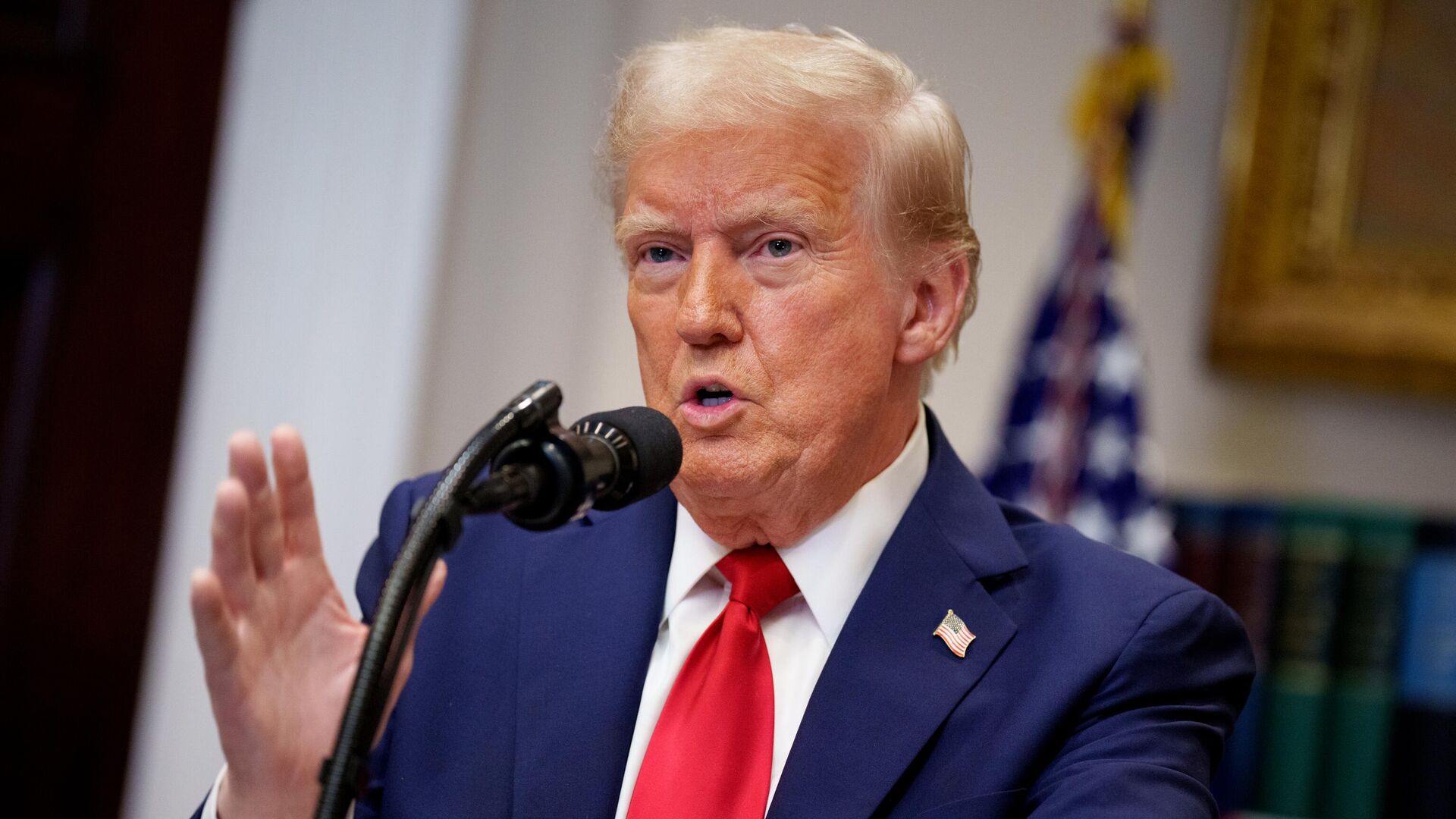 Президент США Дональд Трамп во время выступления в Белом доме - РИА Новости, 1920, 22.01.2025