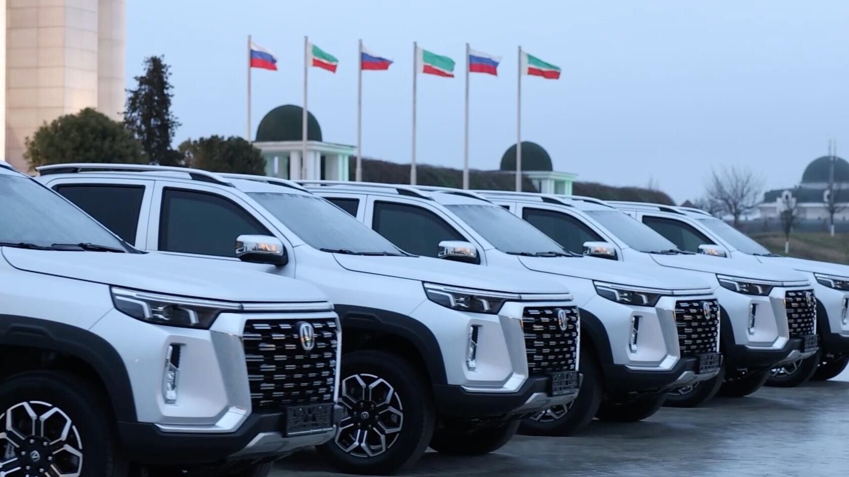 Пять бронированных пикапов Changan для бойцов в зоне СВО - РИА Новости, 1920, 26.01.2025