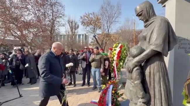 В Ереване почтили память жертв блокады Ленинграда в годы Великой Отечественной войны