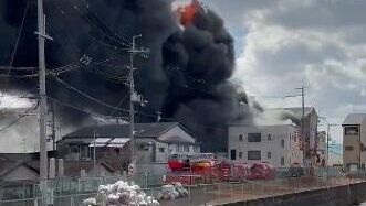 Пожар в двухэтажном складском здании в районе Цуруми японского мегаполиса Осака - РИА Новости, 1920, 28.01.2025