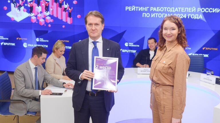 2 место: Глеб Ермаков, руководитель департамента по работе с персоналом-старший вице-президент банка ВТБ
