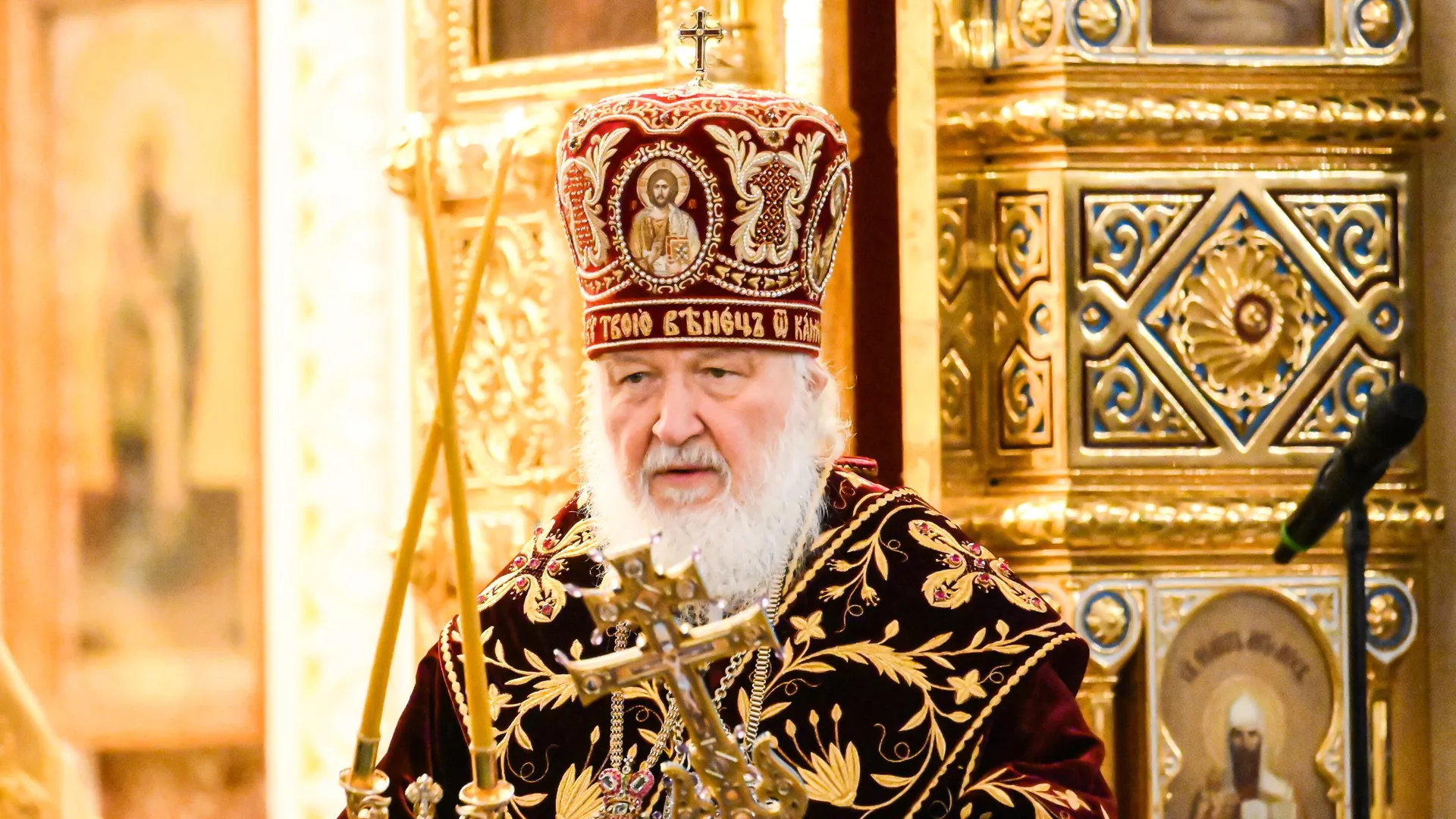 Патриарх Московский и всея Руси Кирилл во время Божественной литургии в день своей шестнадцатой годовщины интронизации в кафедральном соборном храме Христа Спасителя в Москве. 1 февраля 2025 - РИА Новости, 1920, 01.02.2025