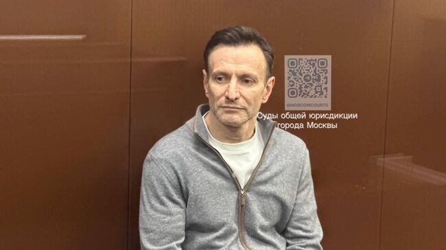 Экс-зампред правления Роснано Борис Подольский в зале суда 