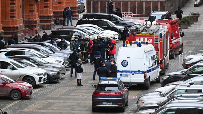 На месте взрыва в жилом комплексе Алые паруса на северо-западе Москвы