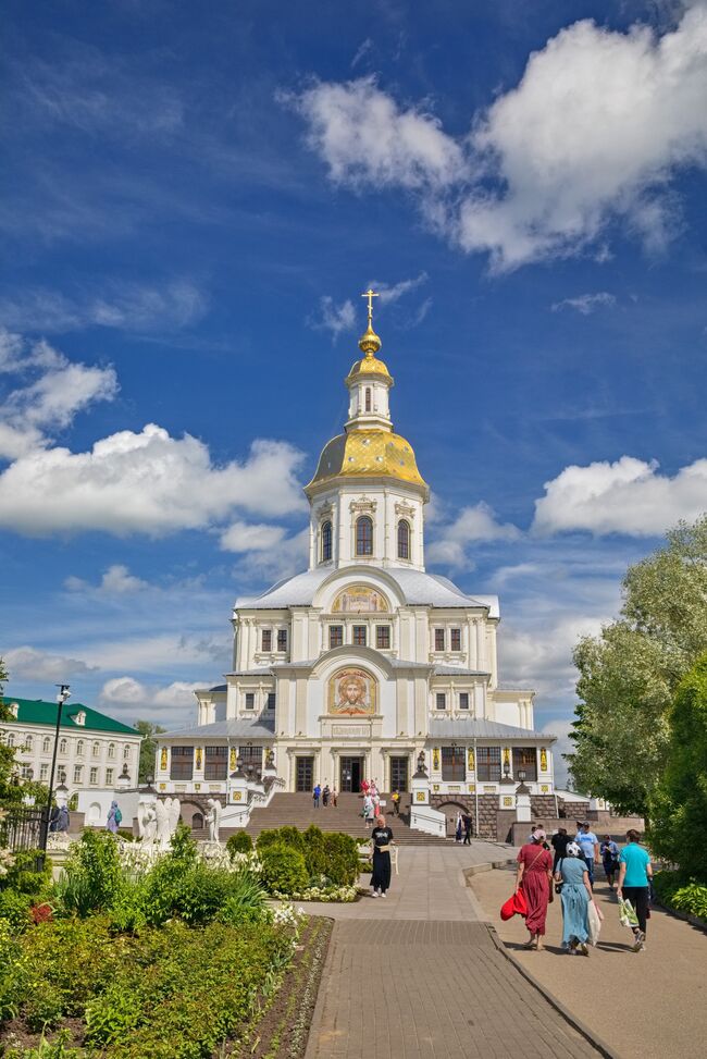 Свято-Троицкий Серафимо-Дивеевский женский монастырь