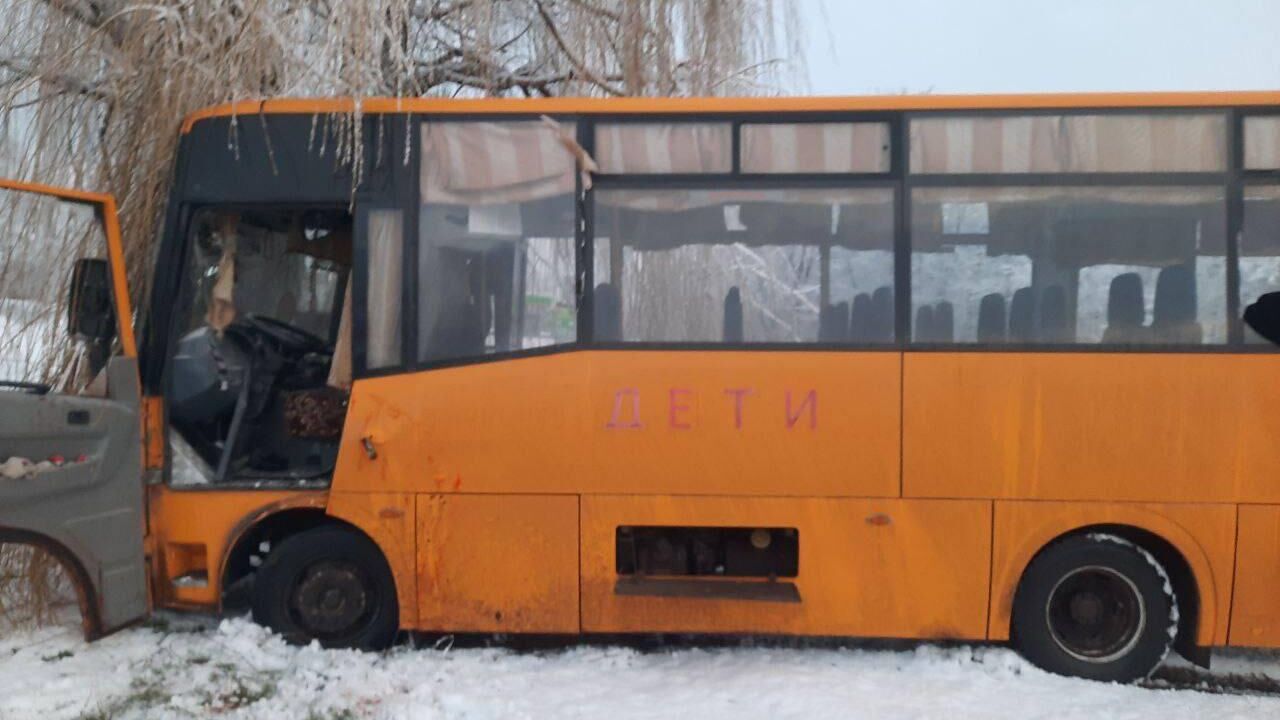 Последствия атаки ВСУ на школьный автобус в Запорожской области - РИА Новости, 1920, 04.02.2025