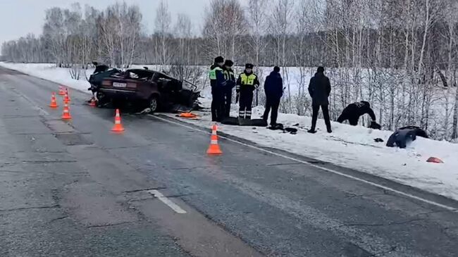 Кадры с места ДТП в Новосибирской области