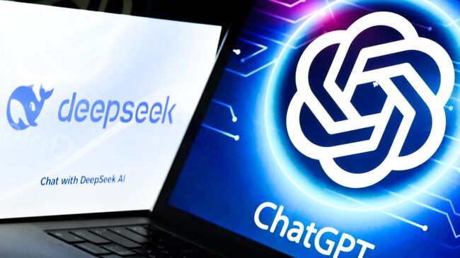 Логотипы DeepSeek и ChatGPT