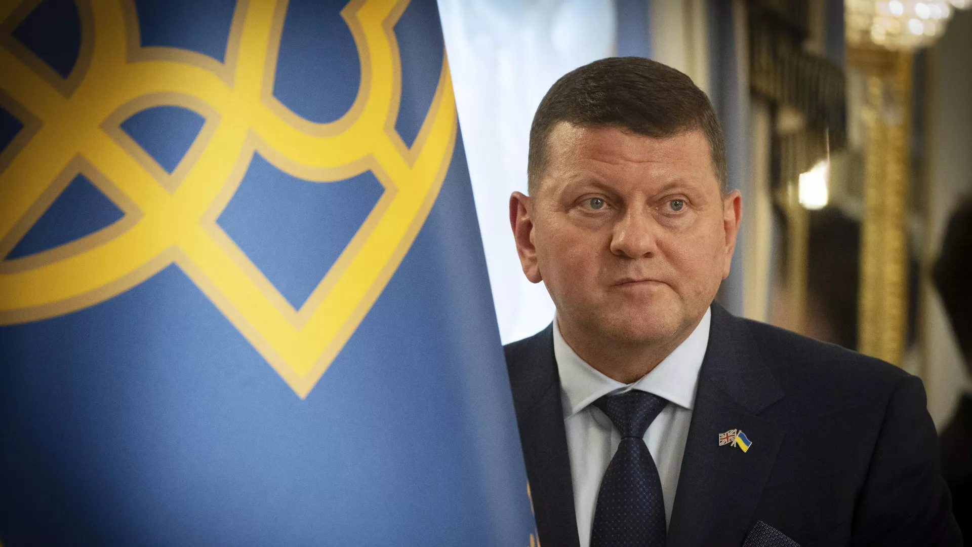 Залужный тайно готовится баллотироваться в президенты Украины
