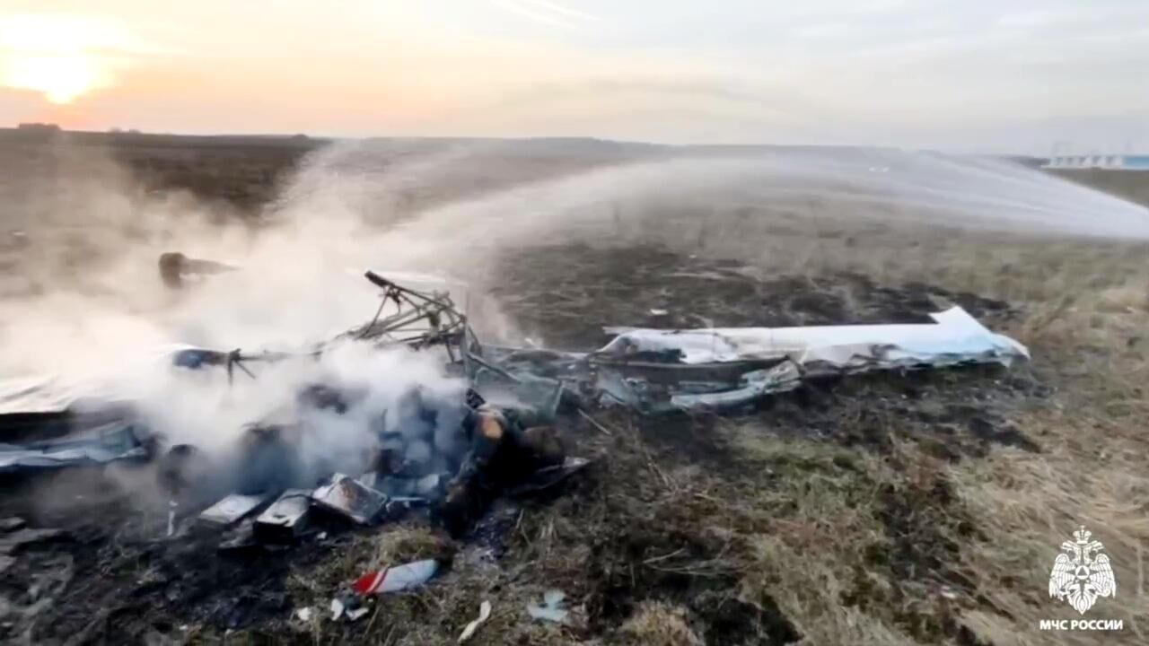 Возле населенного пункта Еганово в Раменском районе Московской области разбился легкомоторный самолет, погибли два человека. Стоп-кадр видео - РИА Новости, 1920, 06.02.2025