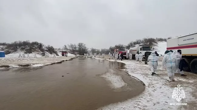 Новые случаи точечных выбросов мазута на побережье Крыма и Кубани