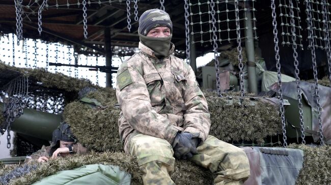 Наводчик танка на полигоне Наводчик танка на полигоне