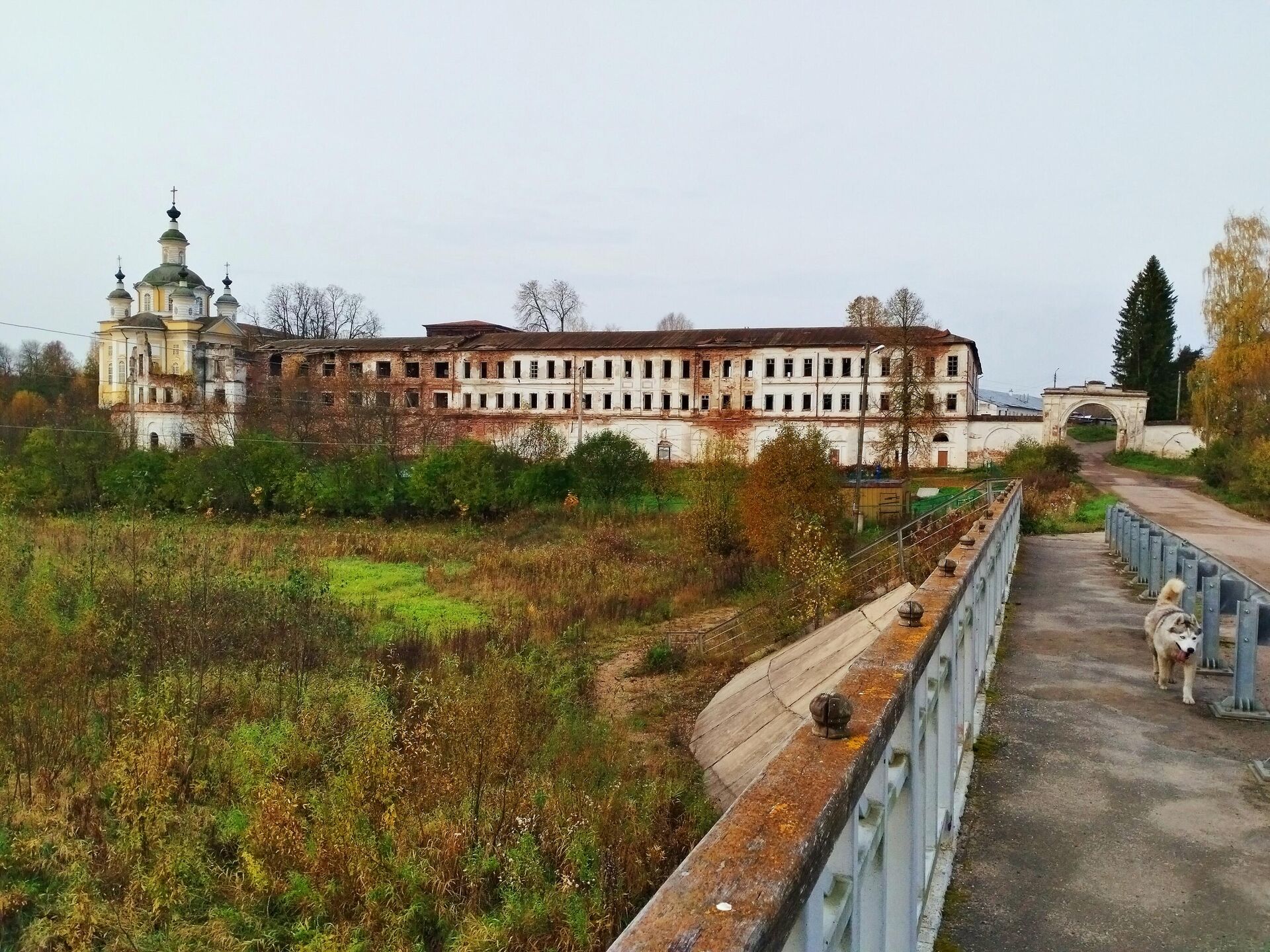 Спасо-Суморин монастырь в Тотьме Спасо-Суморин монастырь в Тотьме - РИА Новости, 1920, 07.02.2025