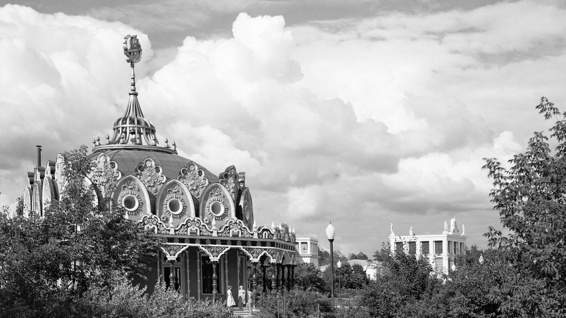 Павильон Главтабак на ВДНХ. Фото 1954 года - РИА Новости, 1920, 10.02.2025