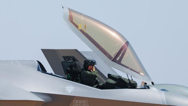 Истребитель-бомбардировщик F-35