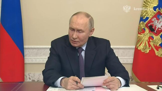 Путин: прошу обеспечить выплаты по 65 тысяч рублей ежемесячно всем утратившим имущество жителям Курской области