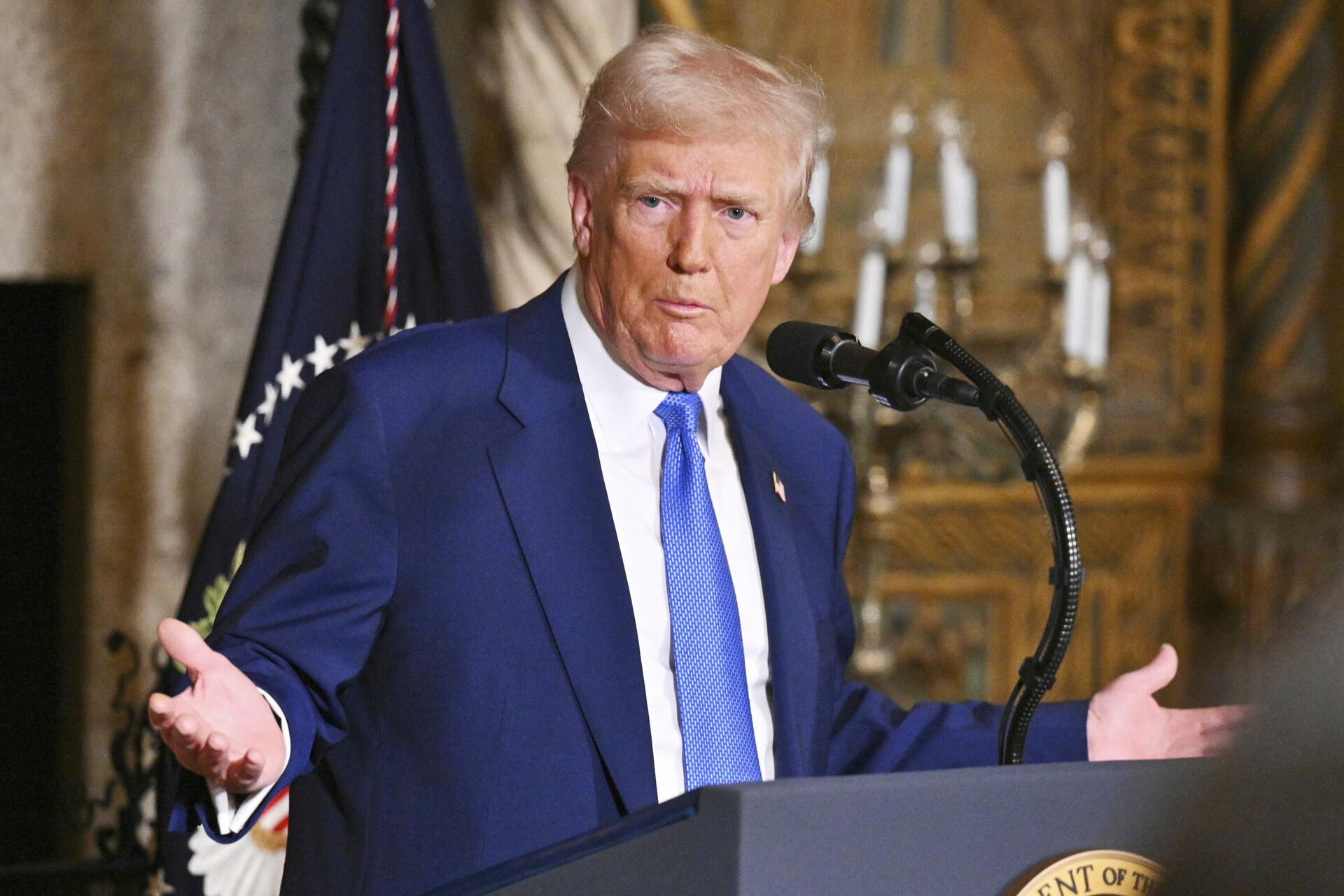 Президент США Дональд Трамп во время пресс-конференции в Мар-а-Лаго Президент США Дональд Трамп во время пресс-конференции в Мар-а-Лаго - РИА Новости, 1920, 21.02.2025