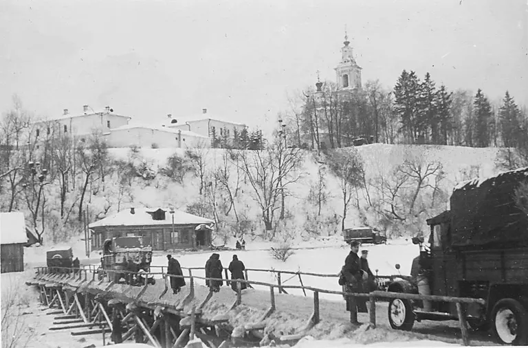 Верея во время Великой Отечественной войны. Временный мост, построенный немцами на реке Протве