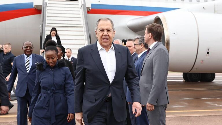 Лавров обсудил с главой МИД Китая отношения с США РИА Новости Дзен