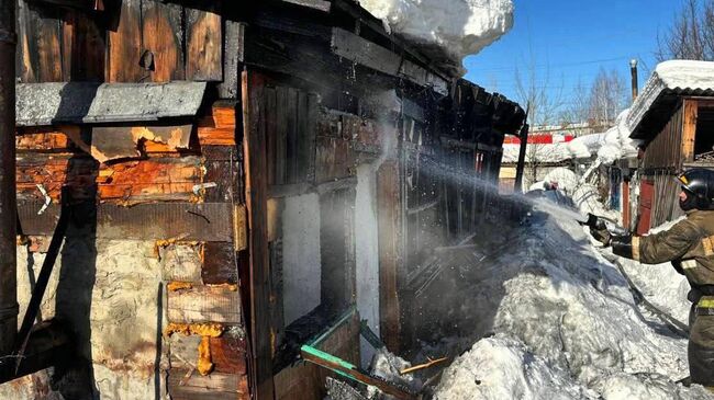 Ликвидация пожара в частном доме в Междуреченске в Кемеровской области. 20 февраля 2025