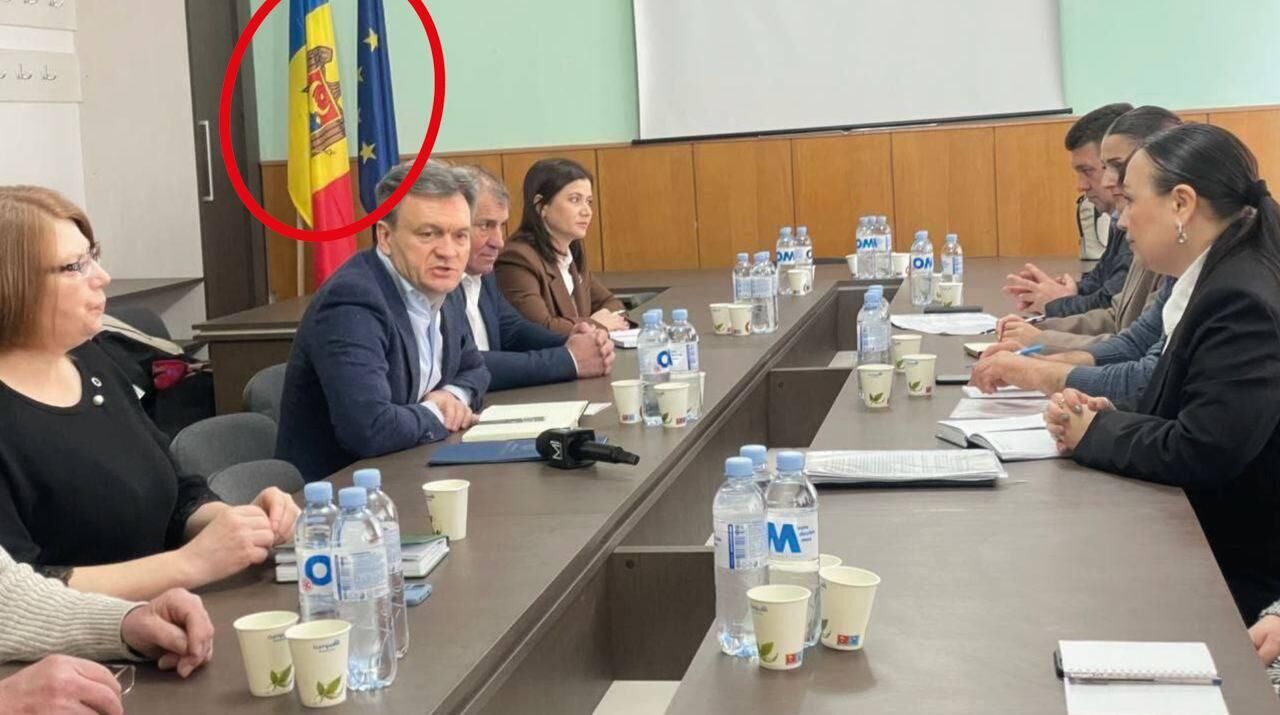 Встреча молдавского премьера Дорина Речана с местными властями в Вулканештский район Гагаузской автономии - РИА Новости, 1920, 20.02.2025