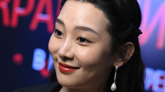 Премьера фильма Красный шелк Премьера фильма Красный шелк