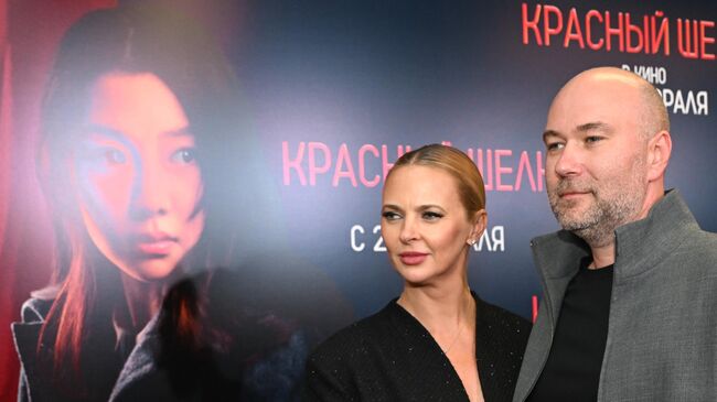 Премьера фильма Красный шелк Премьера фильма Красный шелк