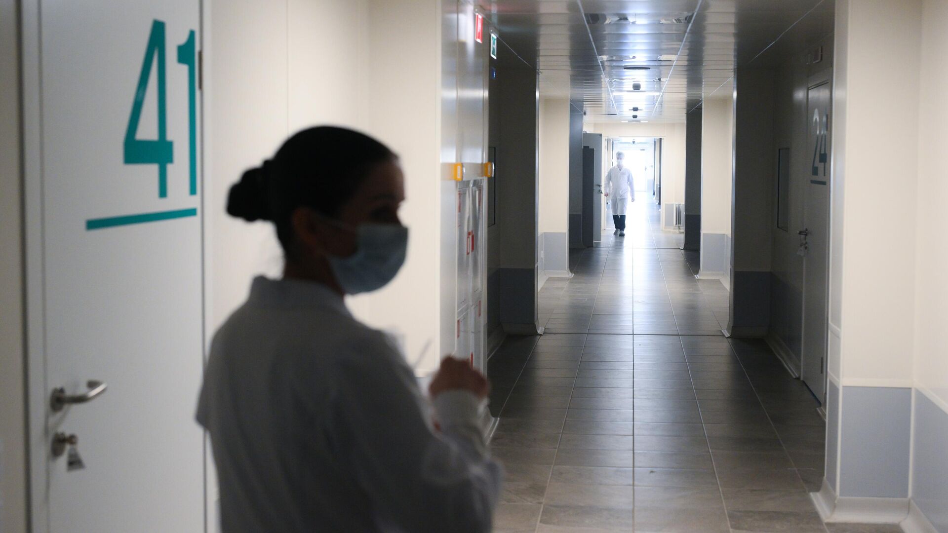 Медицинский работник в больнице