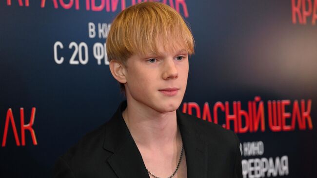 Актер Ярослав Могильников на премьере фильма Красный шелк  Актер Ярослав Могильников на премьере фильма Красный шелк