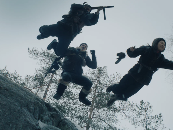 Кадр из фильма Красный шелк Кадр из фильма Красный шелк