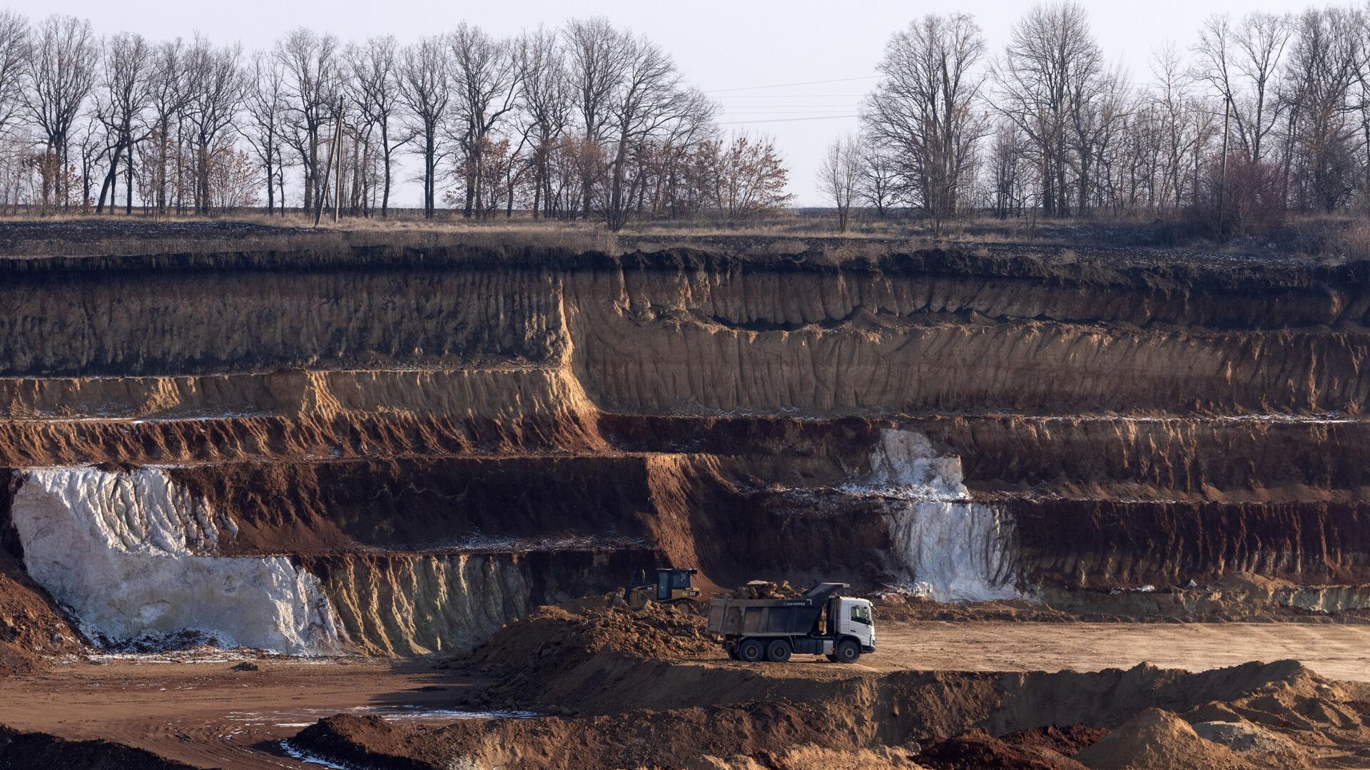 США потребовали от Украины половину доходов от ископаемых, сообщили СМИ