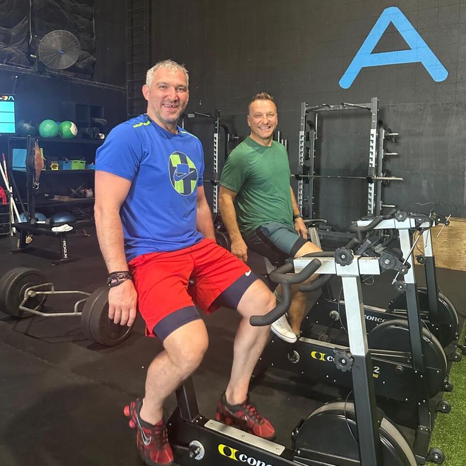 Александр Овечкин и Дарюс Каспарайтис Александр Овечкин и Дарюс Каспарайтис - РИА Новости, 1920, 23.02.2025