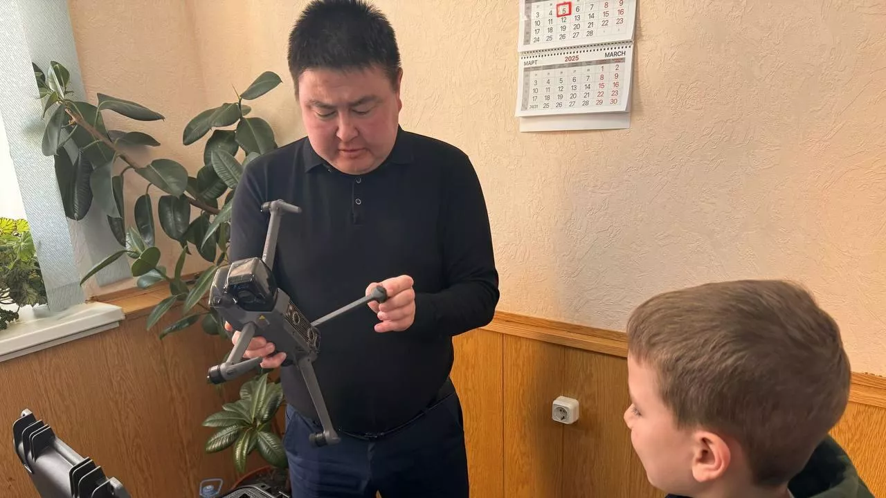 Школьники из Башкирии купили рации для участников спецоперации - РИА Новости, 1920, 26.02.2025