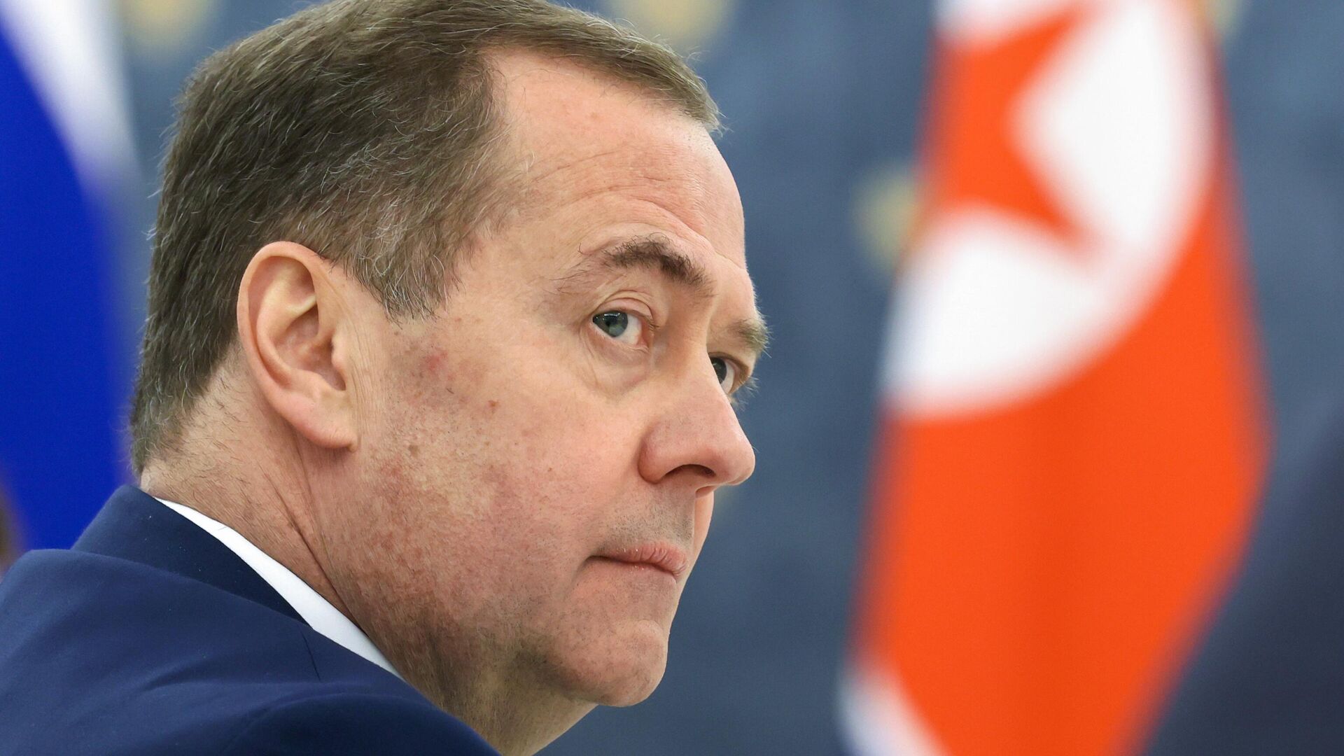 Зампред Совбеза РФ Дмитрий Медведев во время встречи с секретарем ЦК Трудовой партии Кореи Ли Хи Ёном - РИА Новости, 1920, 26.02.2025