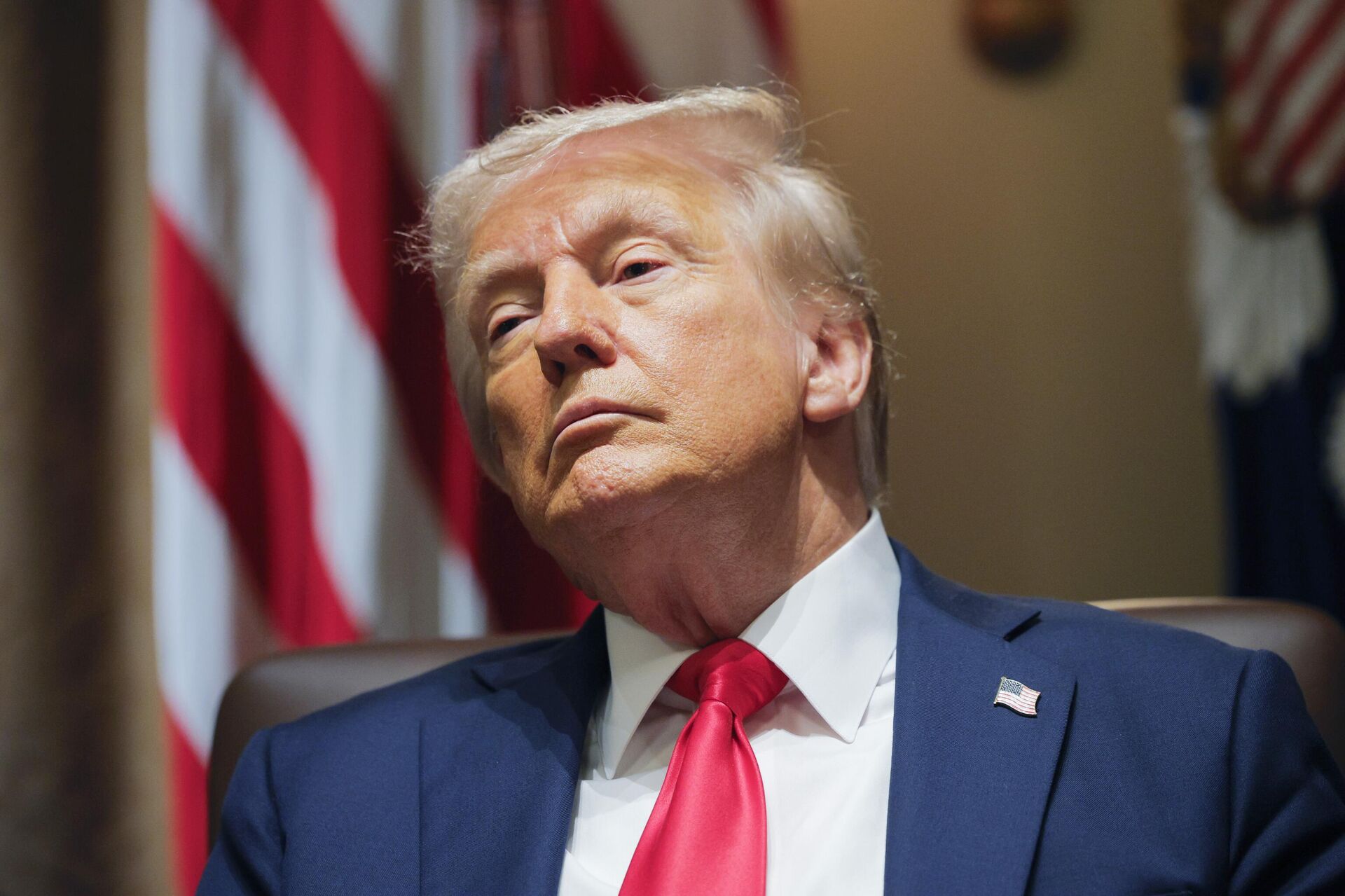 Президент США Дональд Трамп на заседании кабинета министров  - РИА Новости, 1920, 28.02.2025