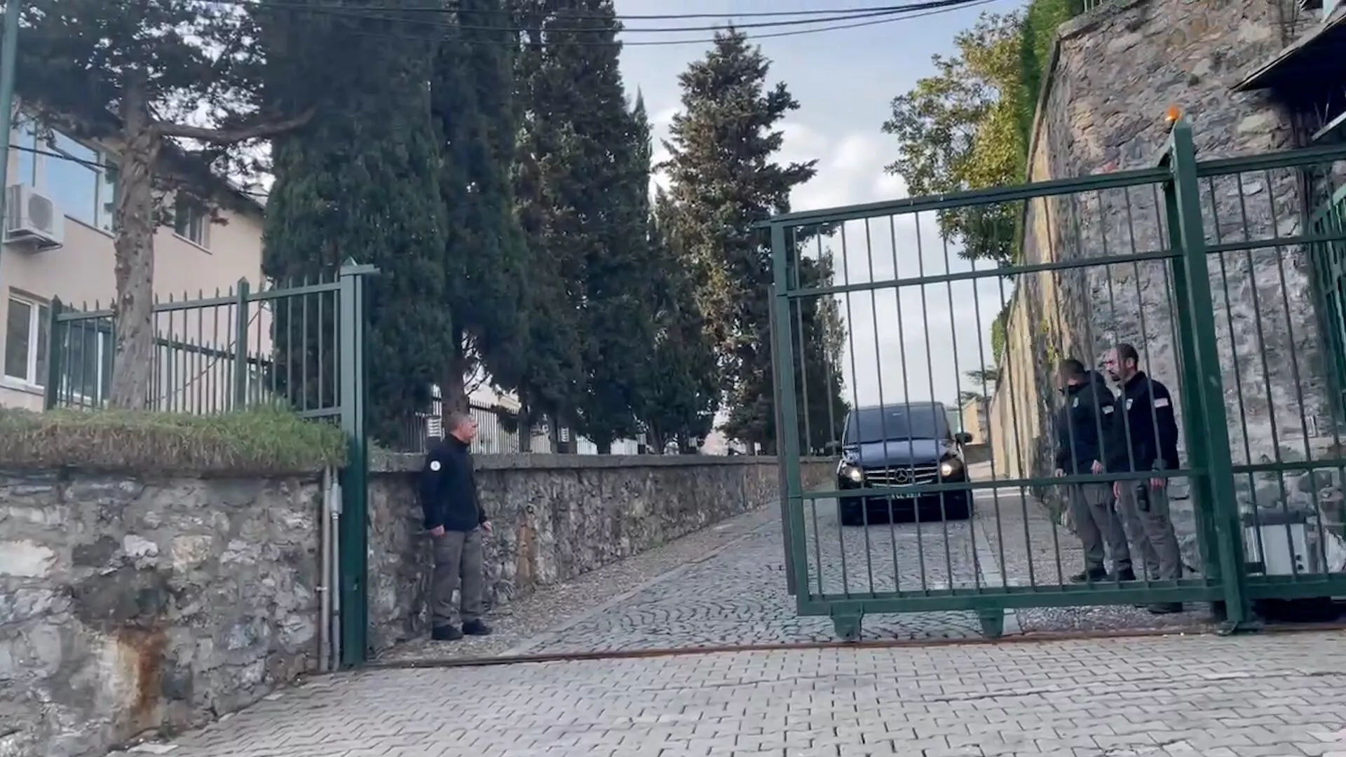 Российская делегация покидает резиденцию американского генконсула в Стамбуле - РИА Новости, 1920, 27.02.2025
