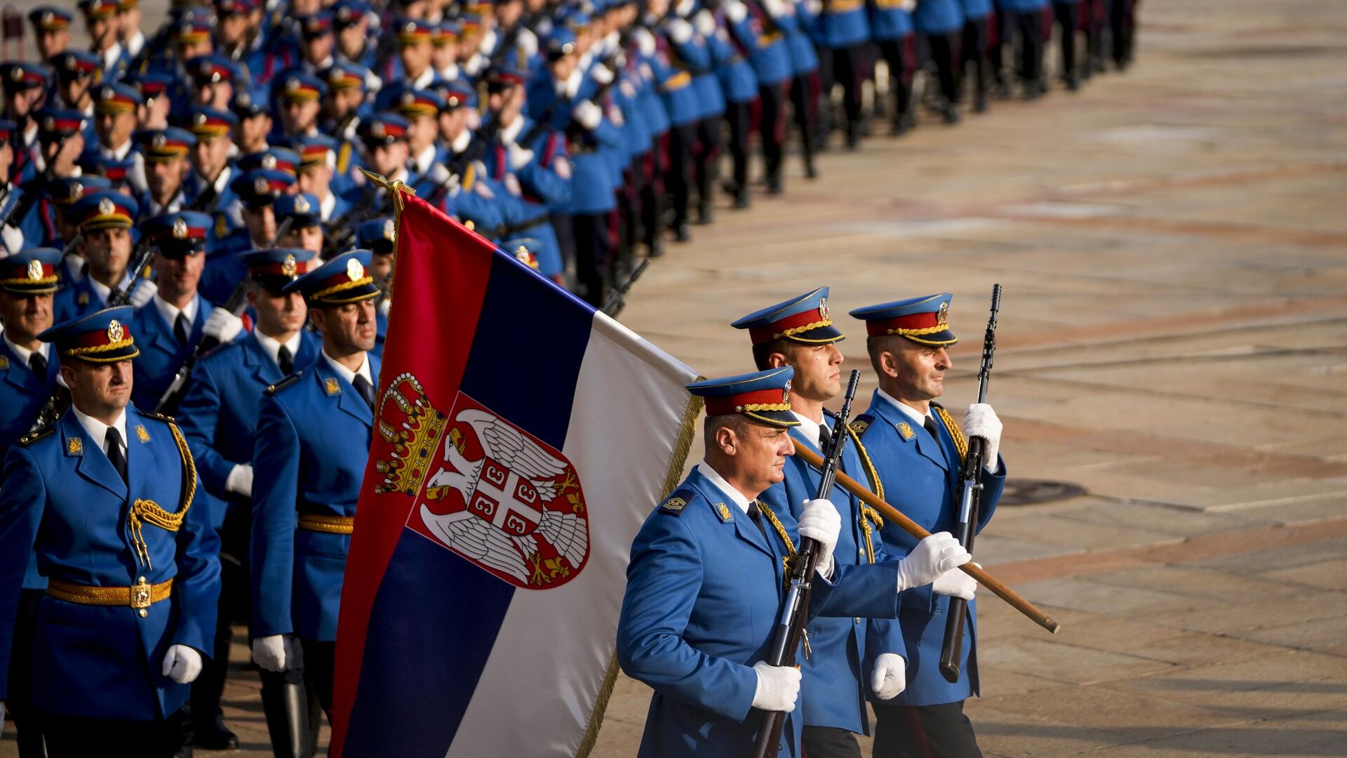 Солдаты почетного караула Сербии - РИА Новости, 1920, 24.03.2025