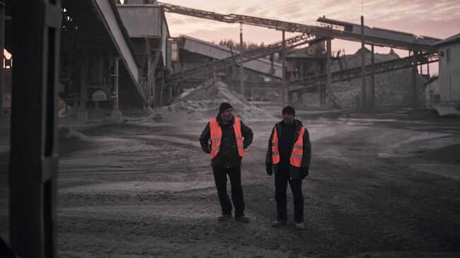 Рабочие на гранитном руднике в Житомирской области