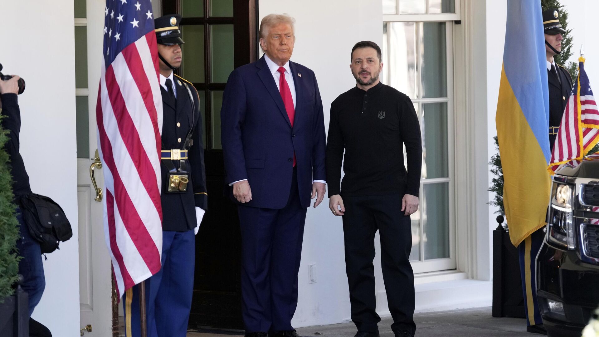 Дональд Трамп и Владимир Зеленский во время встречи в Вашингтоне - РИА Новости, 1920, 01.03.2025