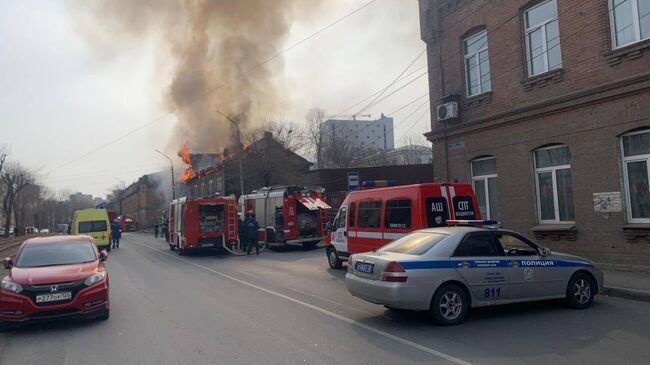 Ликвидация пожара в жилом доме во Владивостоке. 1 марта 2025